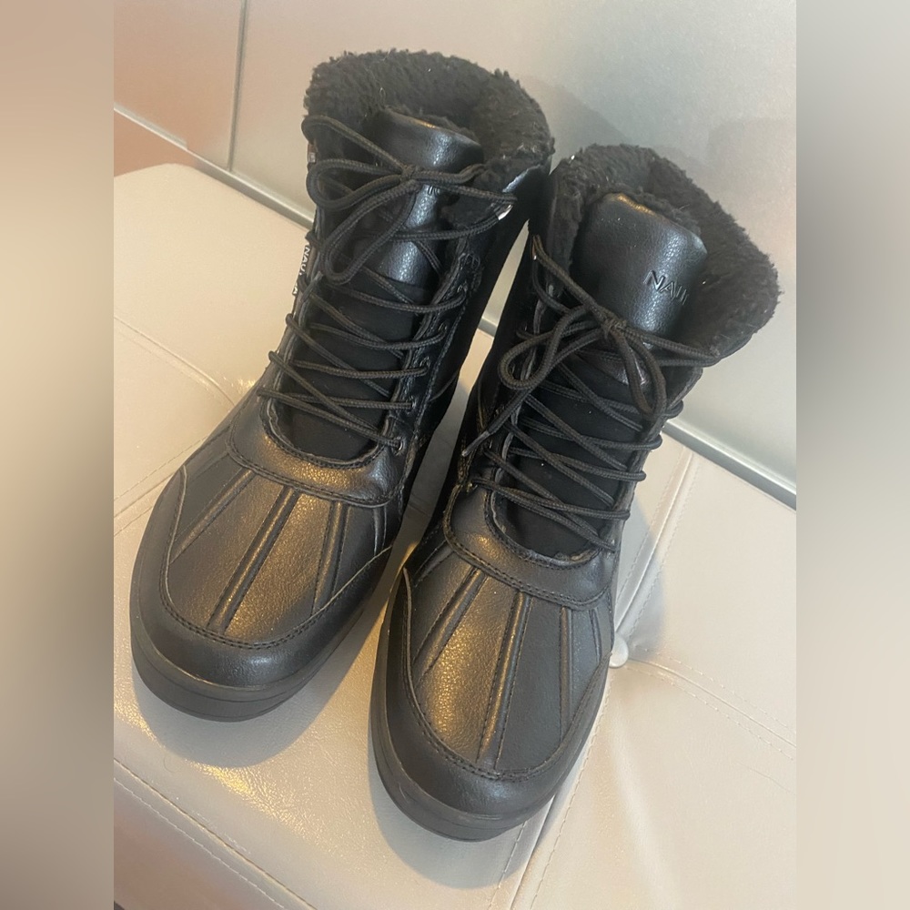 Men’s Boots in Excellent Condition